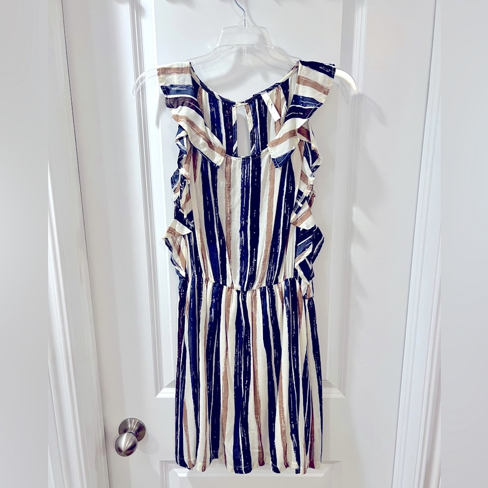 Summer dress, size is adjustable can be up to size 6